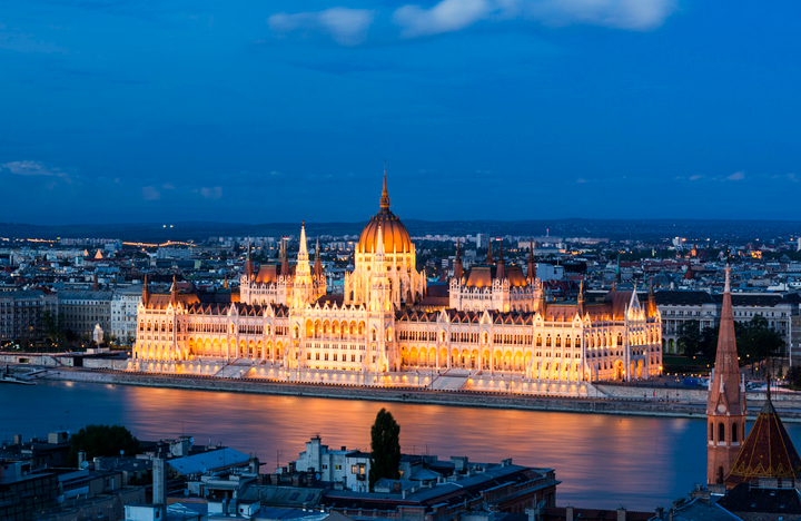 Du lịch Châu Âu 11 ngày du thuyền trên sông Danube giá tốt 2016